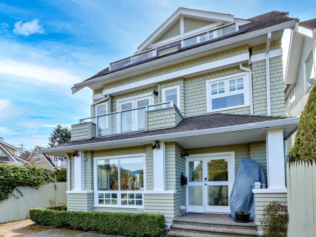 2602 Point Grey Rd