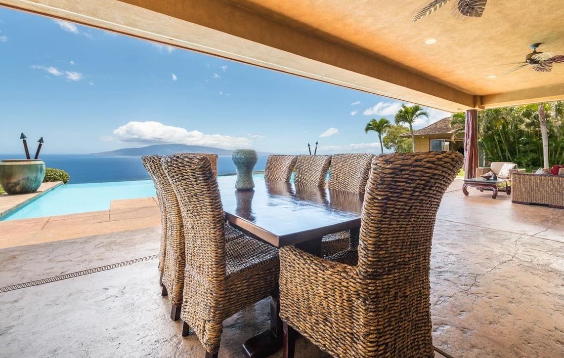 WEST MAUI TOP QUALITY RESIDENCE -35 ACRES - 180 DEGREE OVEANVIEW - $5,75,000 - PRESTIGIOUS MAHANALUA NIU SUBDIVISION 