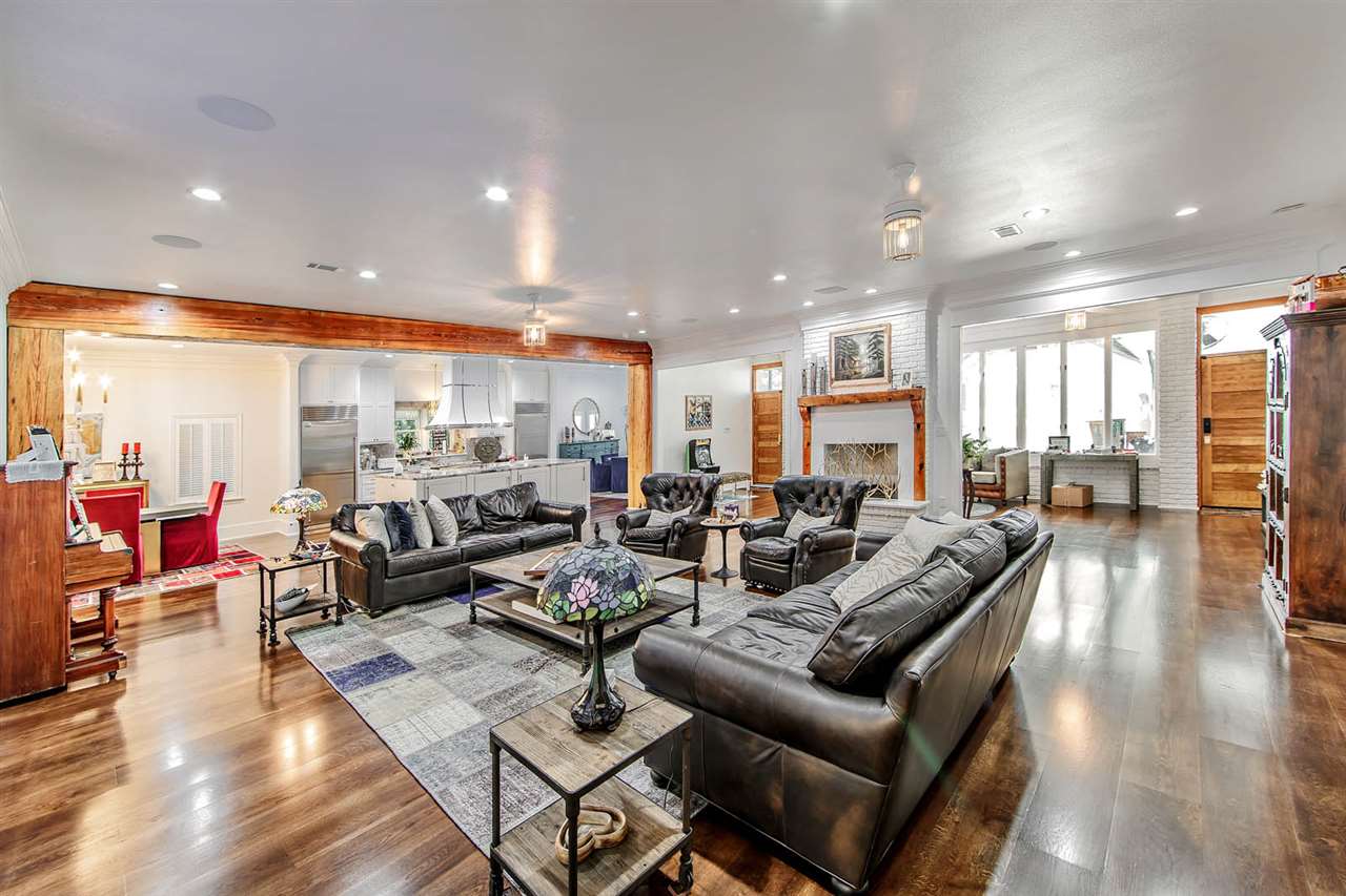 401 Oak Alley Drive