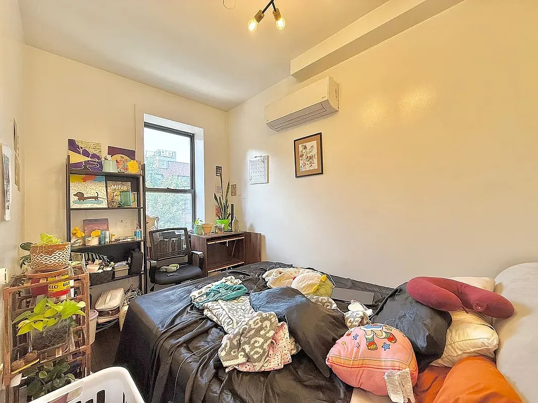 807 Quincy St 3
