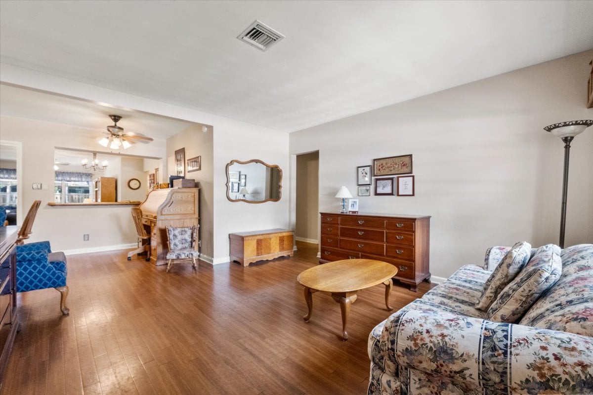 404 NE 11th Ave