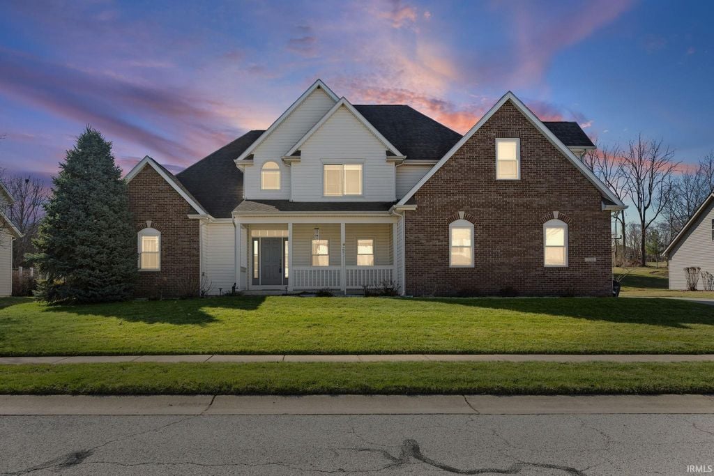 2211 Canyon Creek Dr