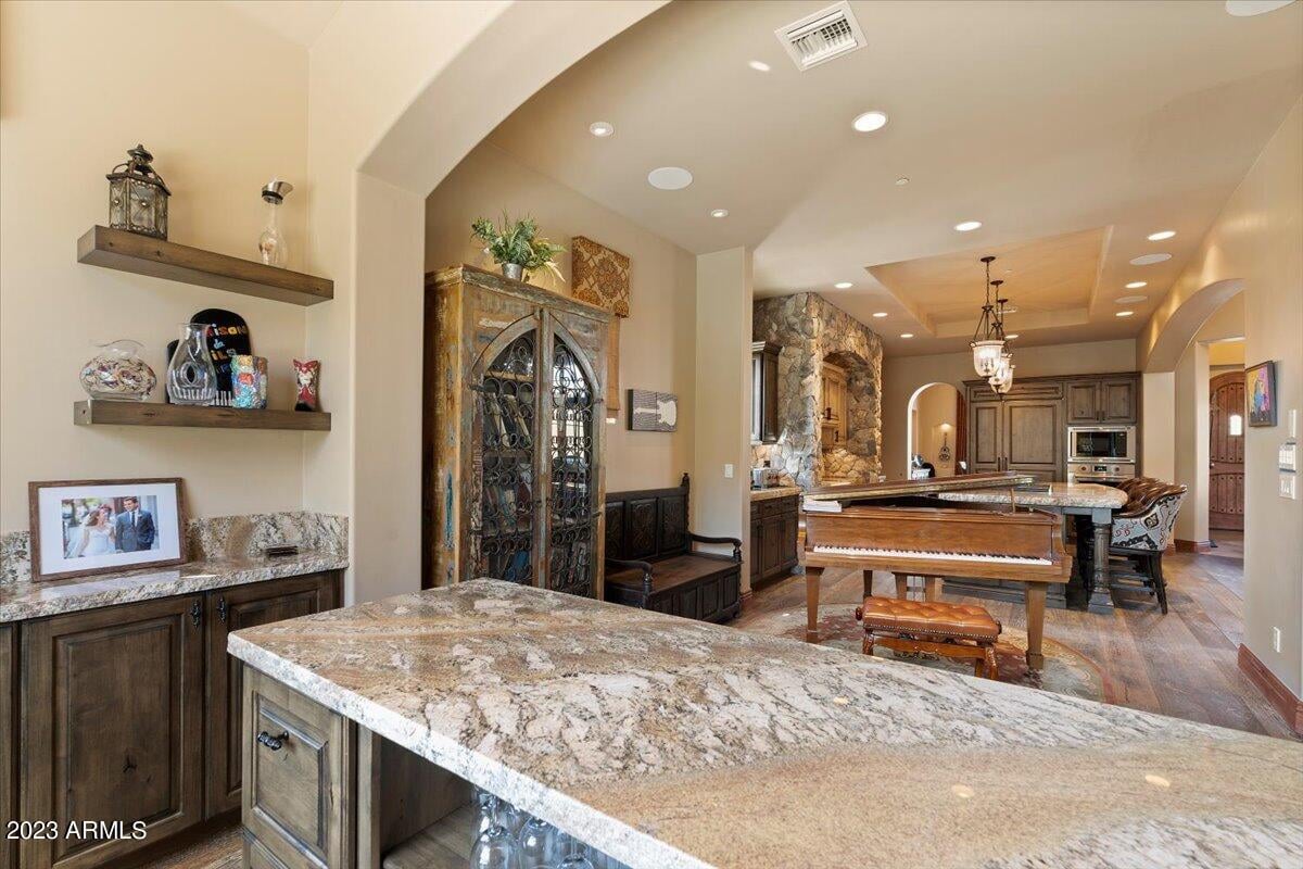 9514 E Madera Dr