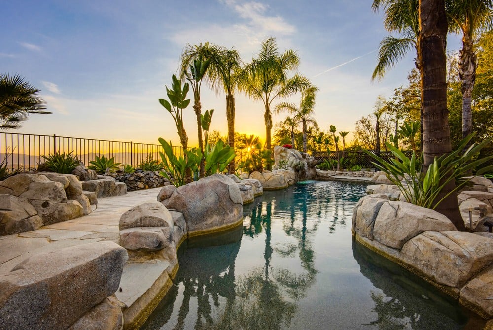 39912 Hillsboro Cir