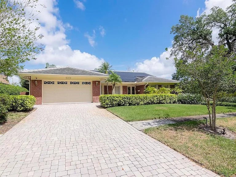 2310 Grovewood Rd