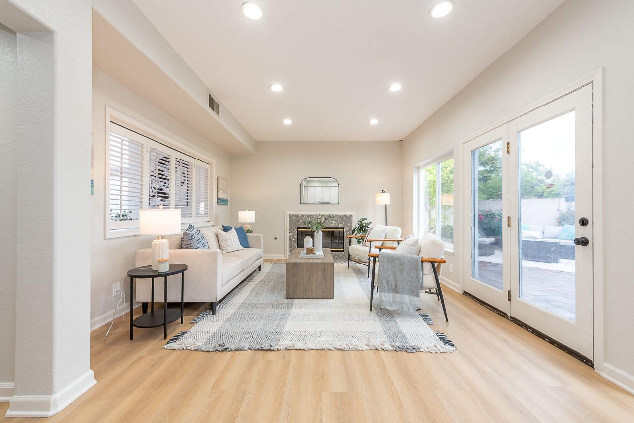 Meridien Court - Gated Community!