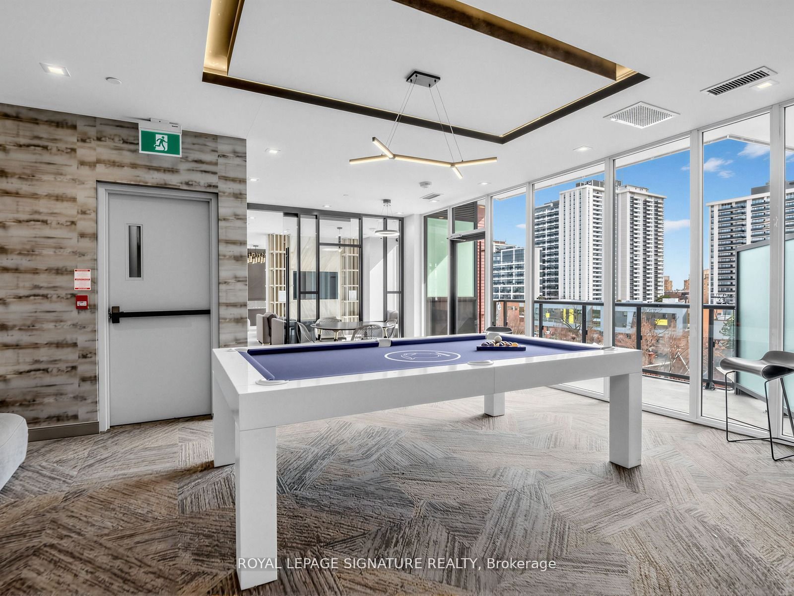 J. DAVIS HOUSE PENTHOUSE 