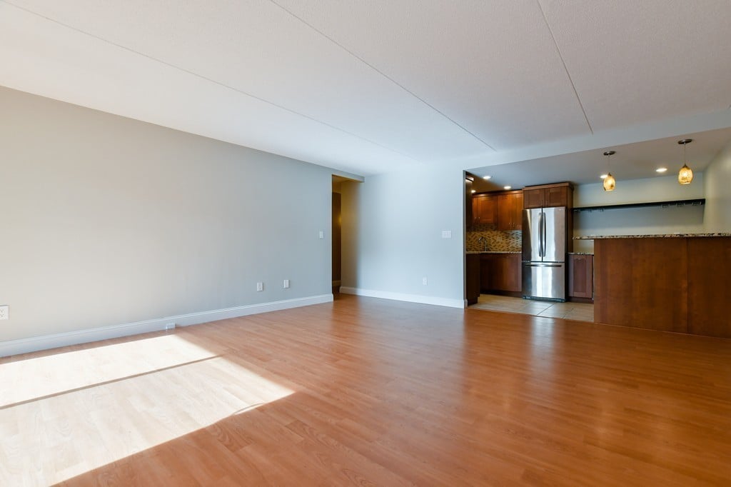 50-56 Broadlawn Park, #115