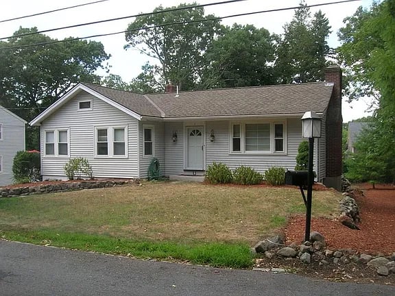 7 Rockville Ave