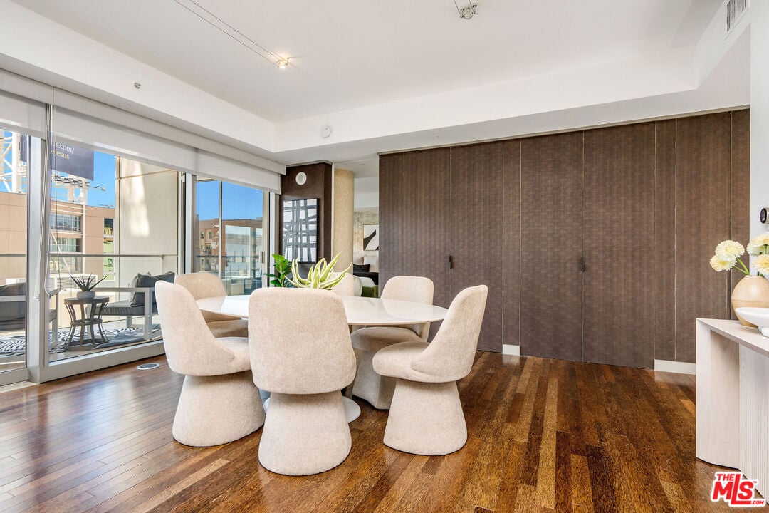 6250 Hollywood Blvd, #10L