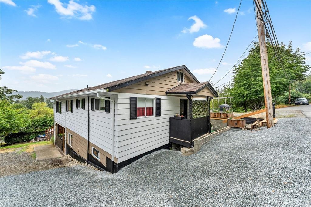 10190 Youbou Rd