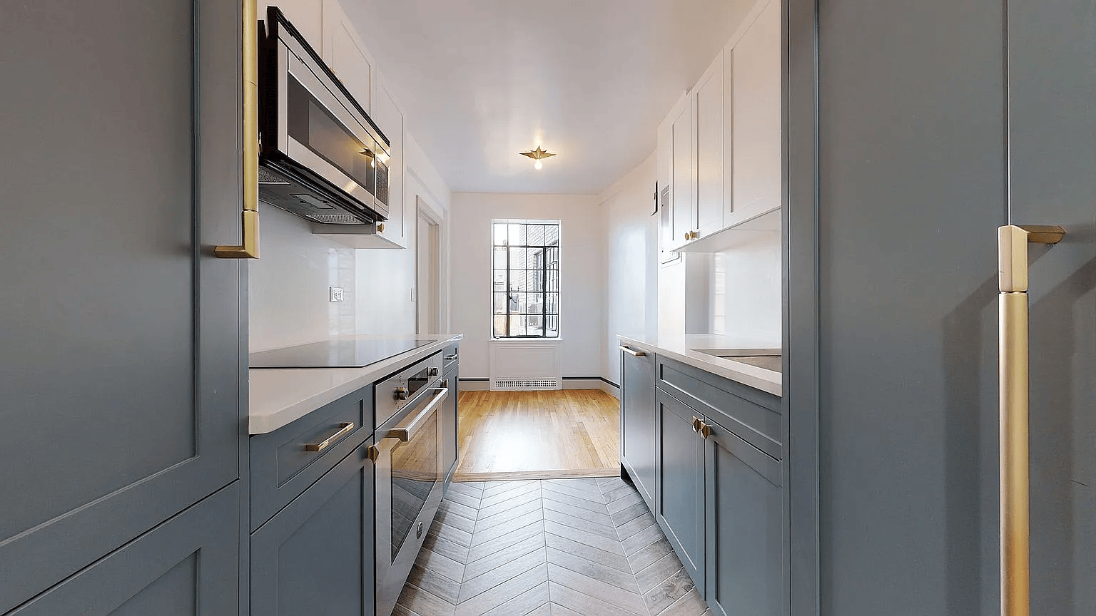 1 Christopher St APT 7A
