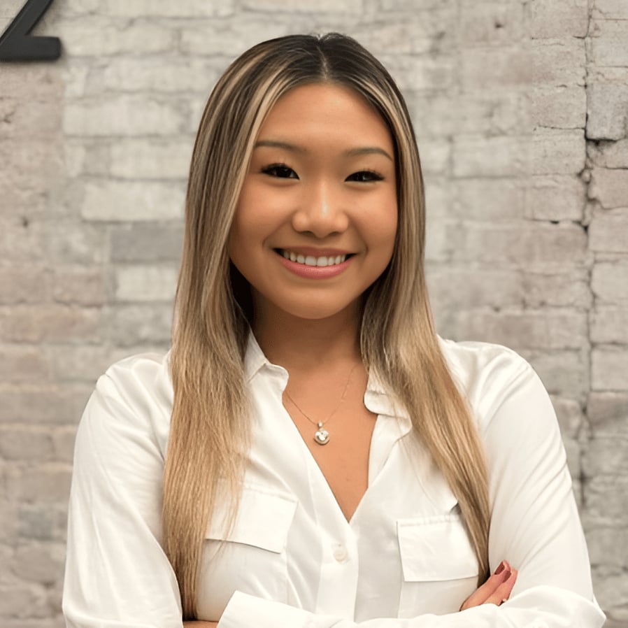 Sydney Wang New York, NY Real Estate Agent Headshot