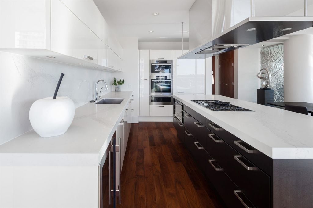 1560 Homer Mews, #1101