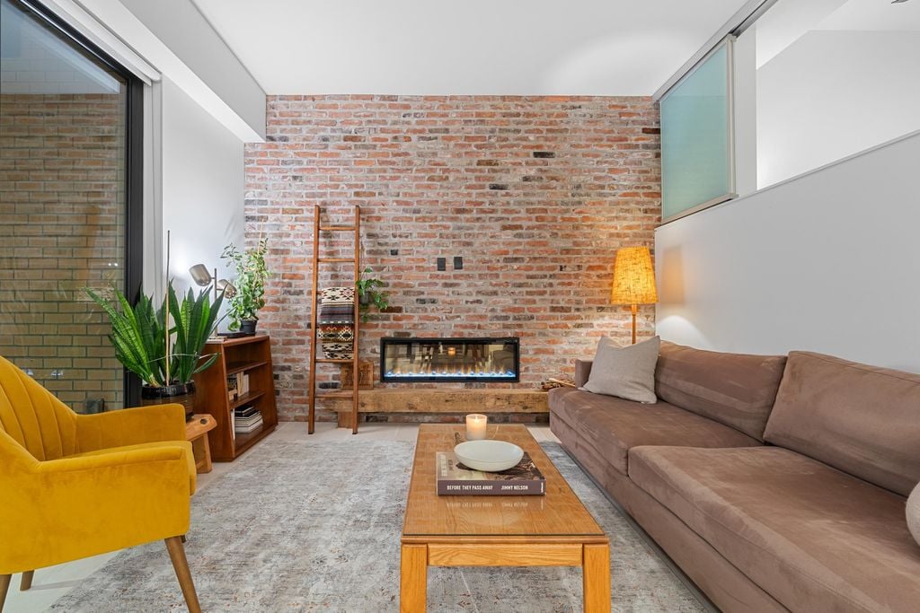 300 Salter St, #118