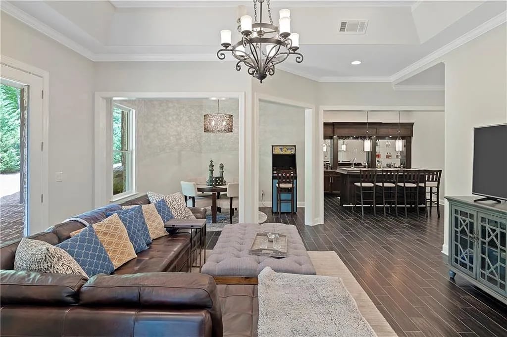 1555 Northcliff Trce