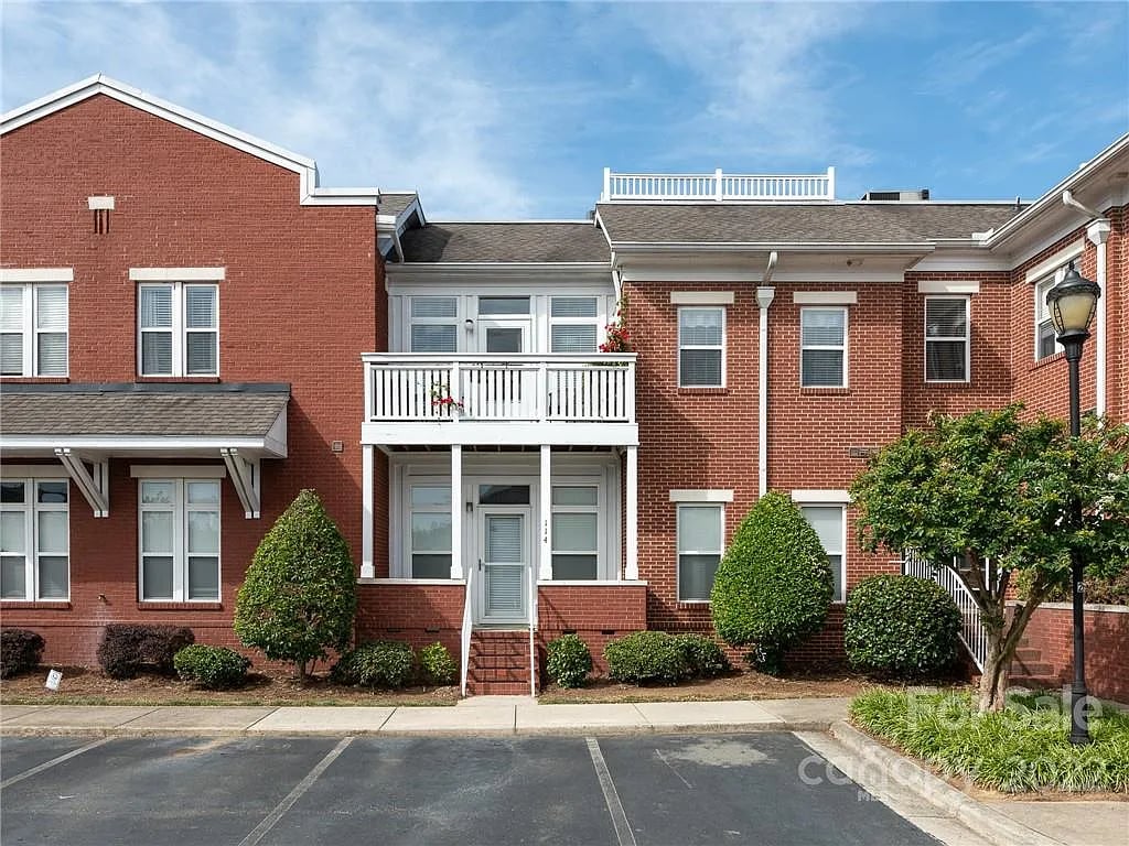 6112 Creft Cir #114