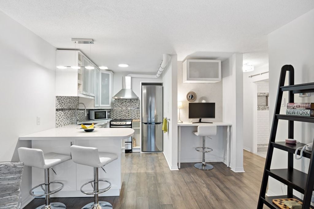 570 E 8th Ave, #306