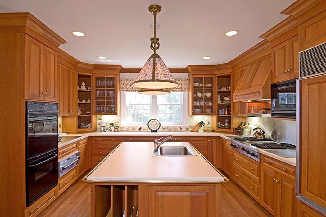 1780 Southampton Village Jewel
