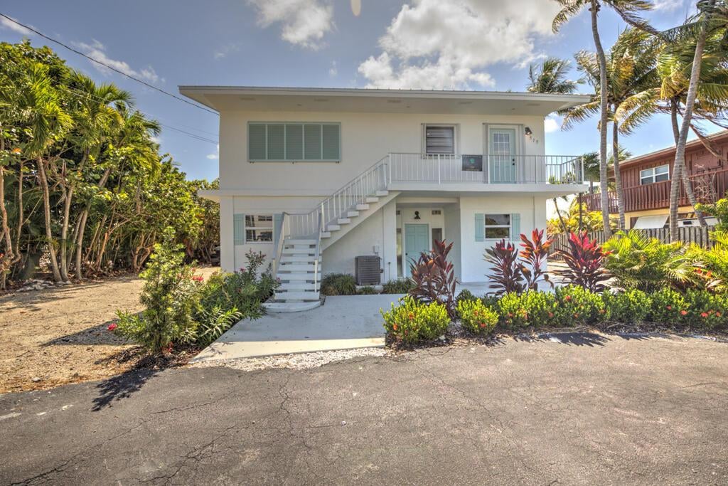 570 Sombrero Beach Rd