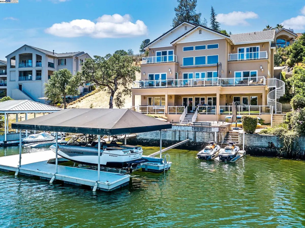 6094 Bluff View Rd, Copperopolis, CA