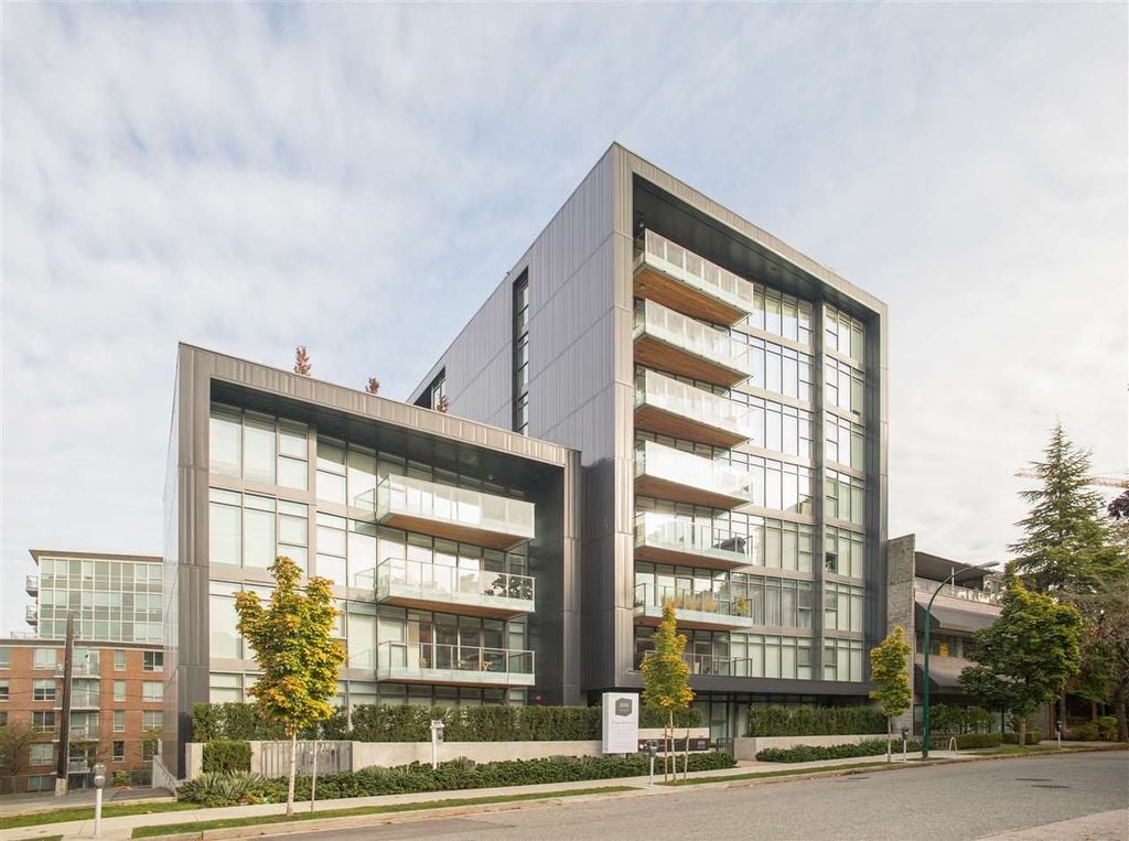602 W 8th Ave, #1555