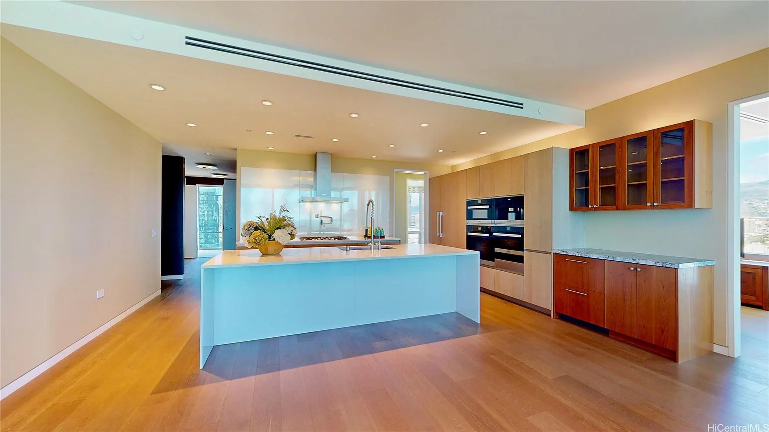 1118 Ala Moana Blvd, #1606