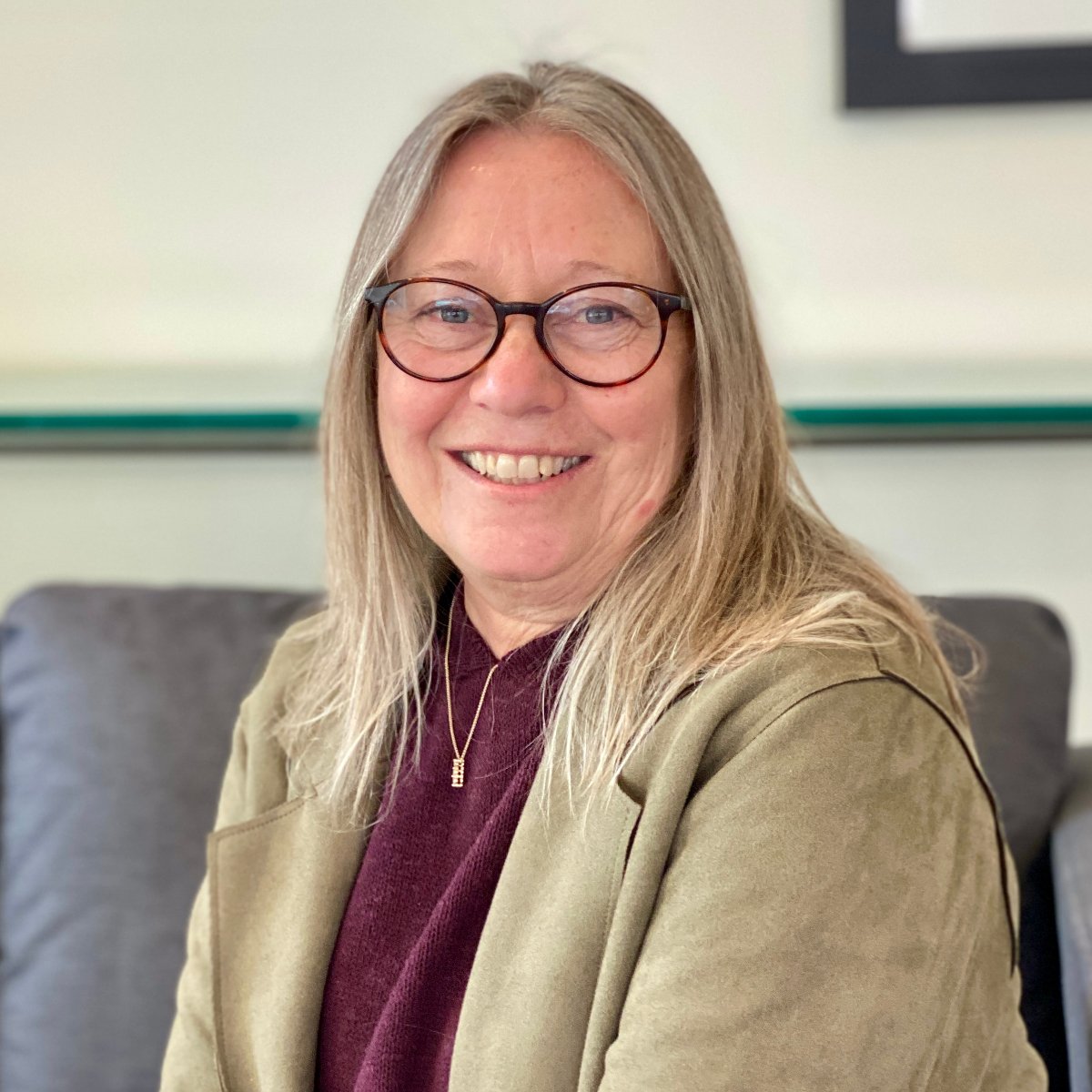 Lenore Packet Chatham Real Estate Agent Headshot