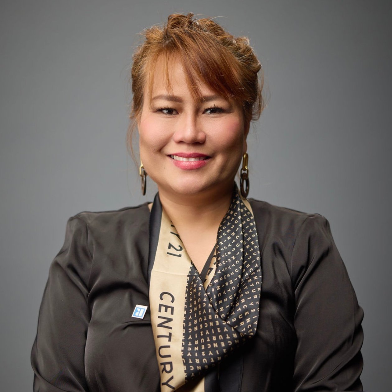 Jasmin Cadiz Kapolei, HI Real Estate Agent Headshot