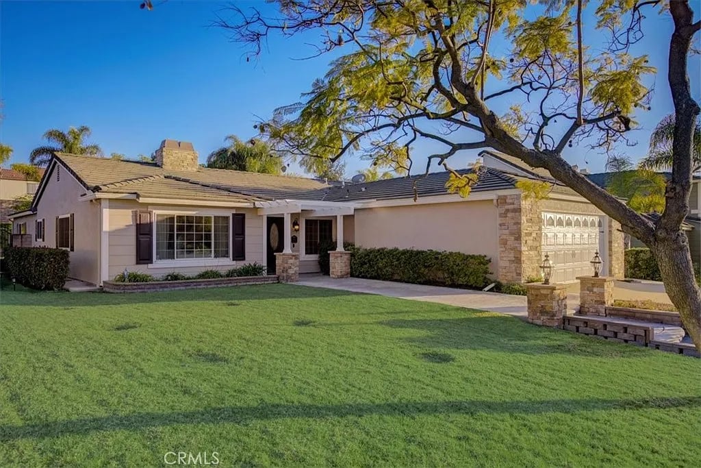 1152 Greycloud Ln