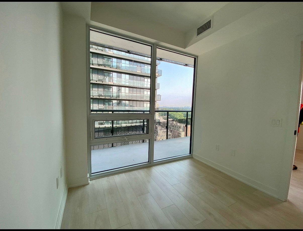 127 Broadway Ave Unit: 1209S