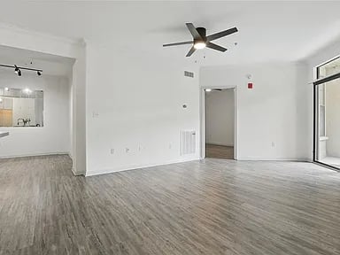 911 N ORANGE AVE #409