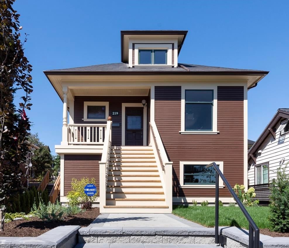 219 Manitoba St