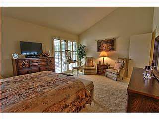 14045 Mountain Quail Rd