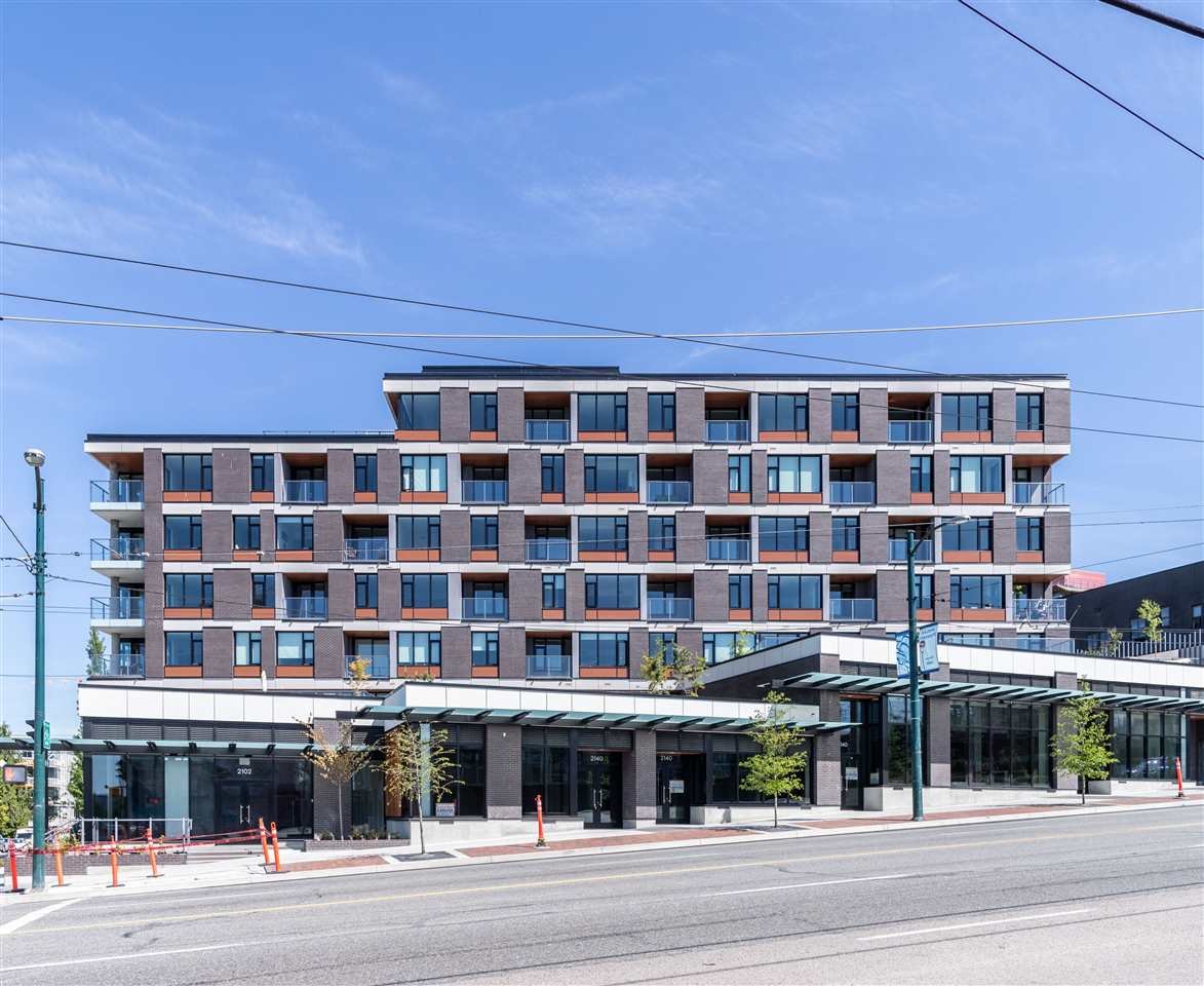 709-210 5th Ave