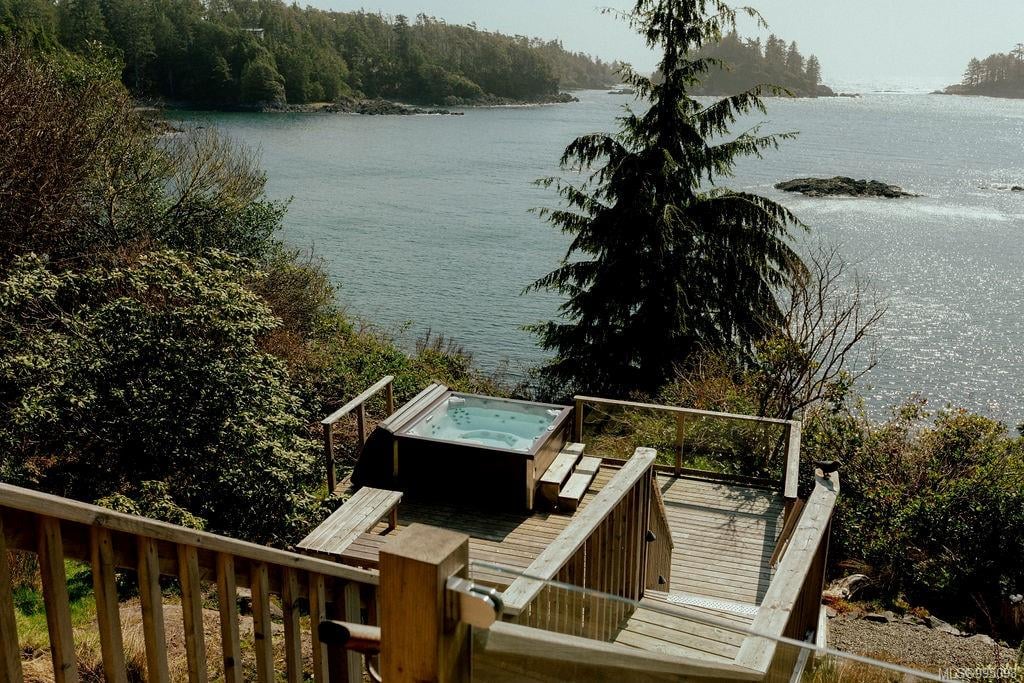378 Marine Dr