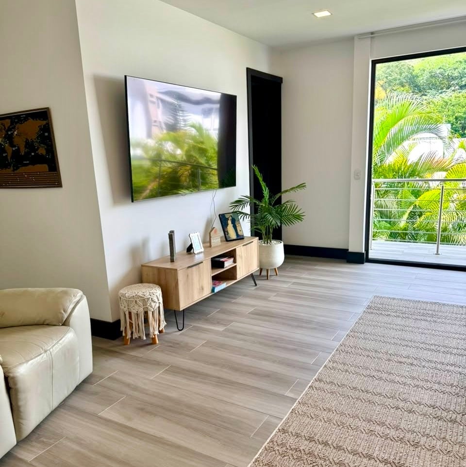 Contemporary Solar Smart Home, Santa Ana, San Jose