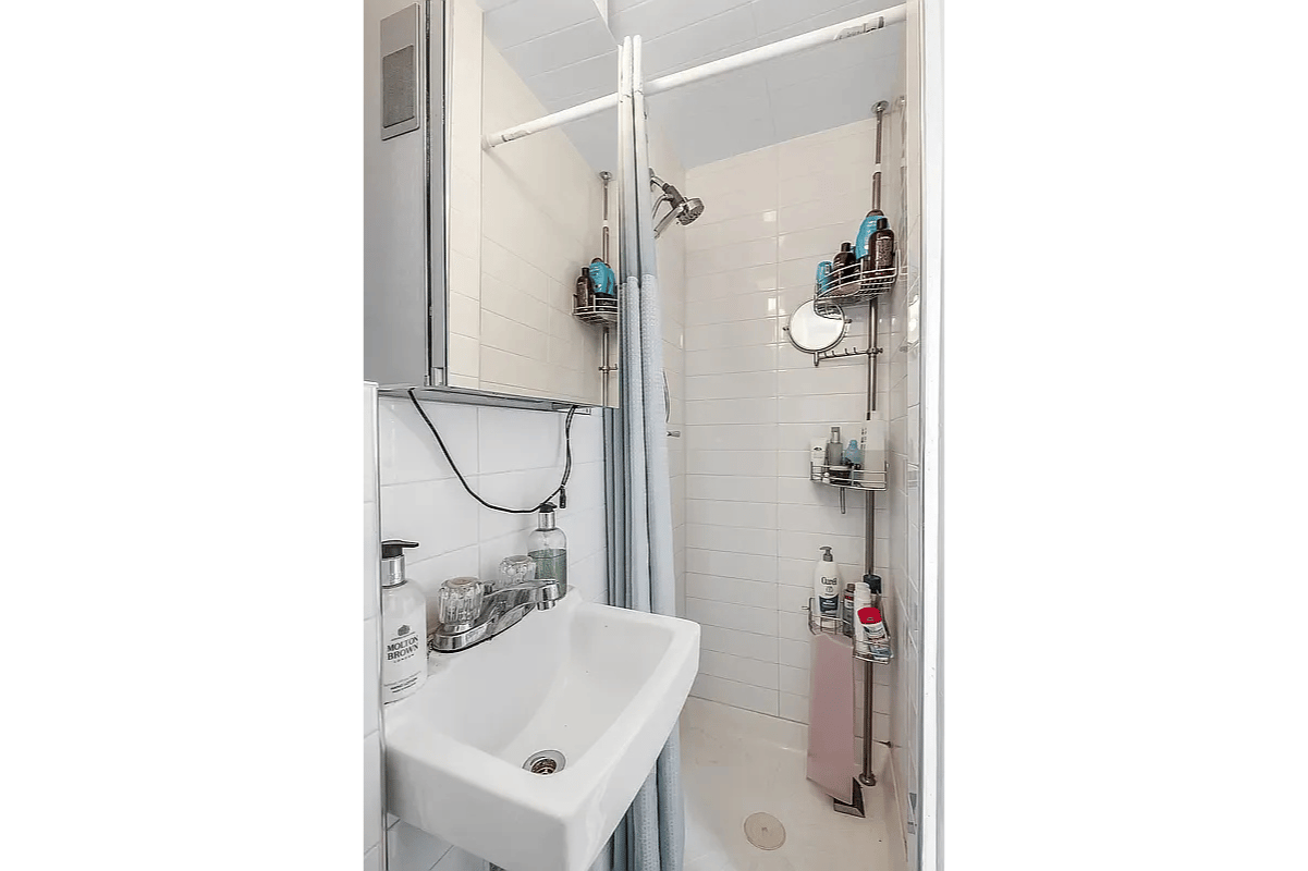 105 Thompson Street Unit 22