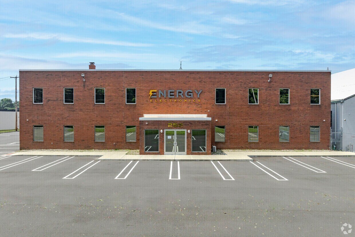 For Lease | 10,000 SF Climate-Controlled Warehouse 