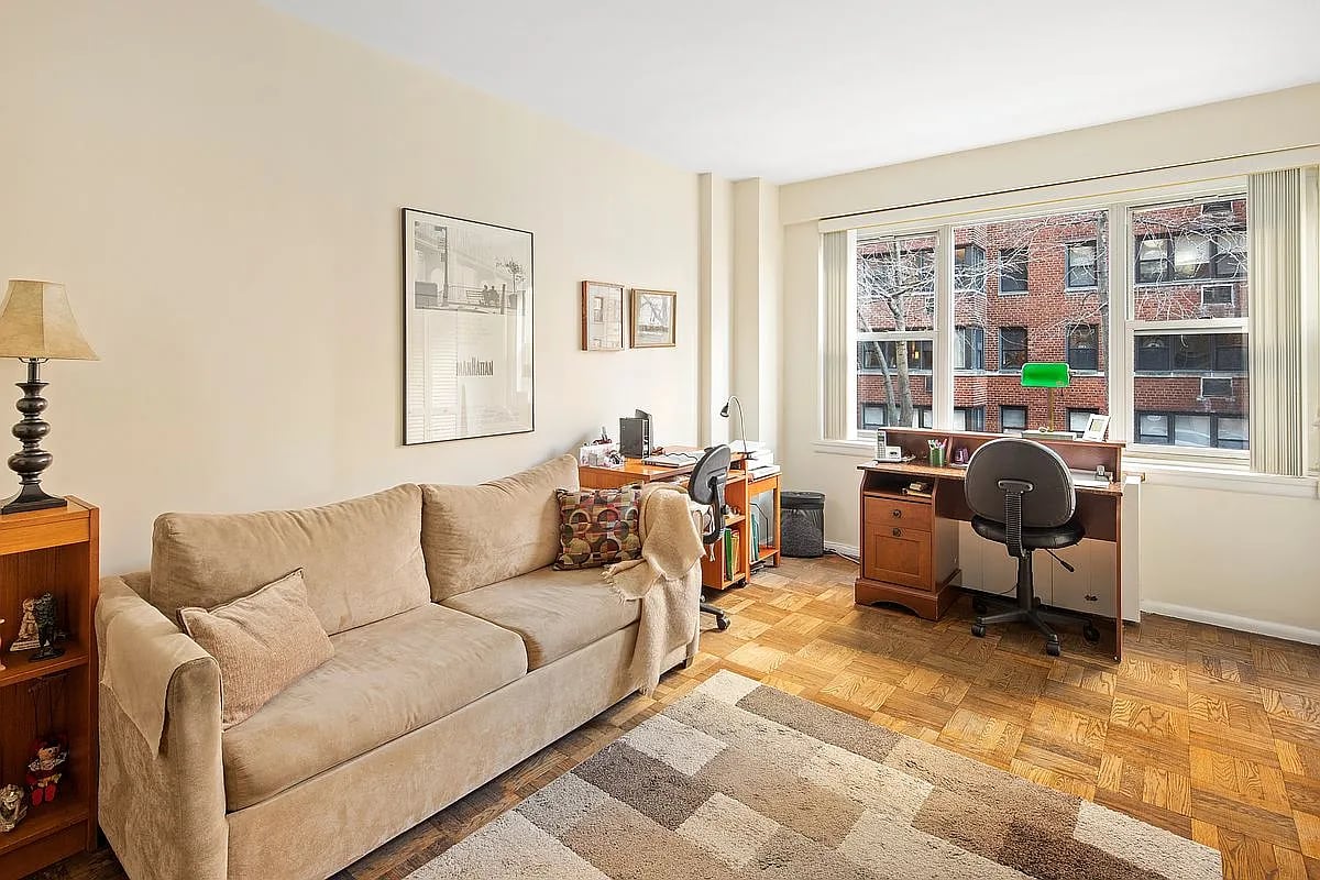 12 Beekman Pl #2A