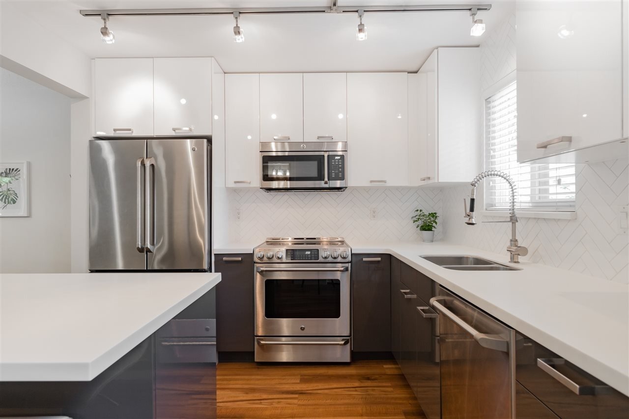 900 W 17th St, #17