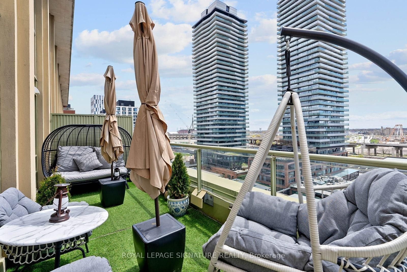 PENTHOUSE ON THE MILL
