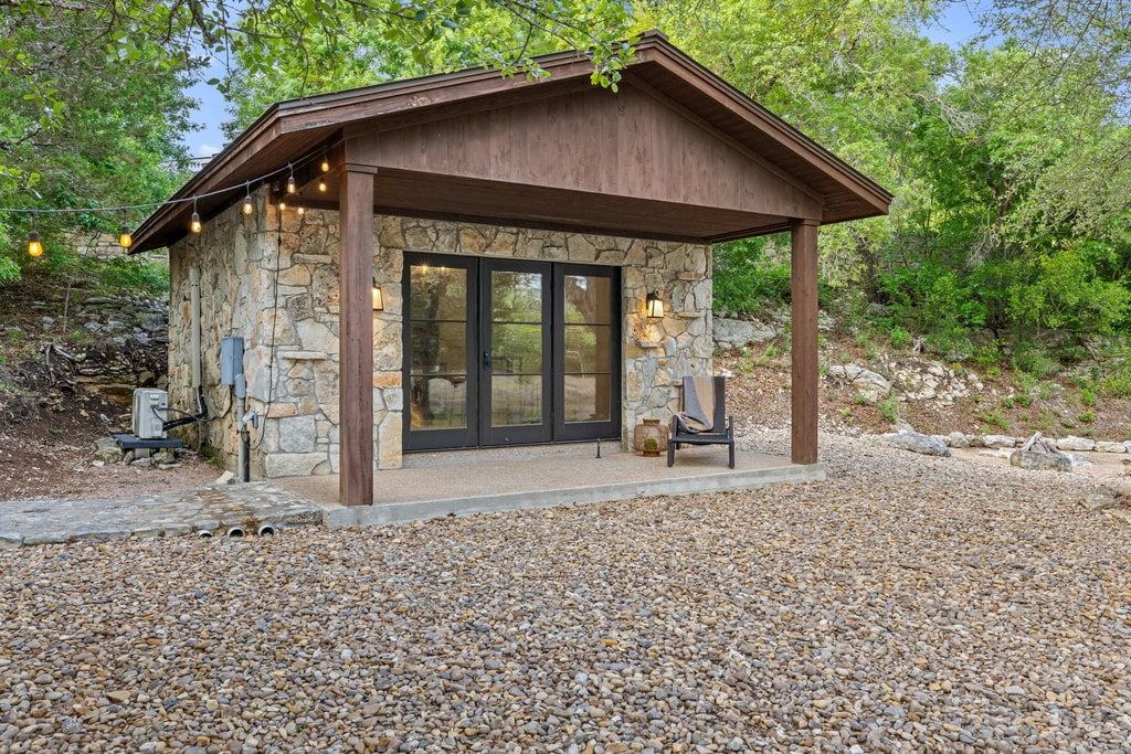 Horseman's Paradise in the heart of Dripping Springs