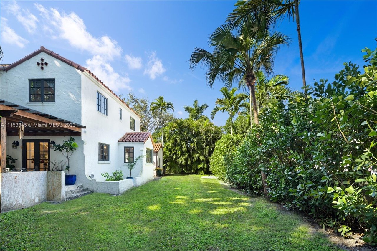 1203 Asturia Ave
