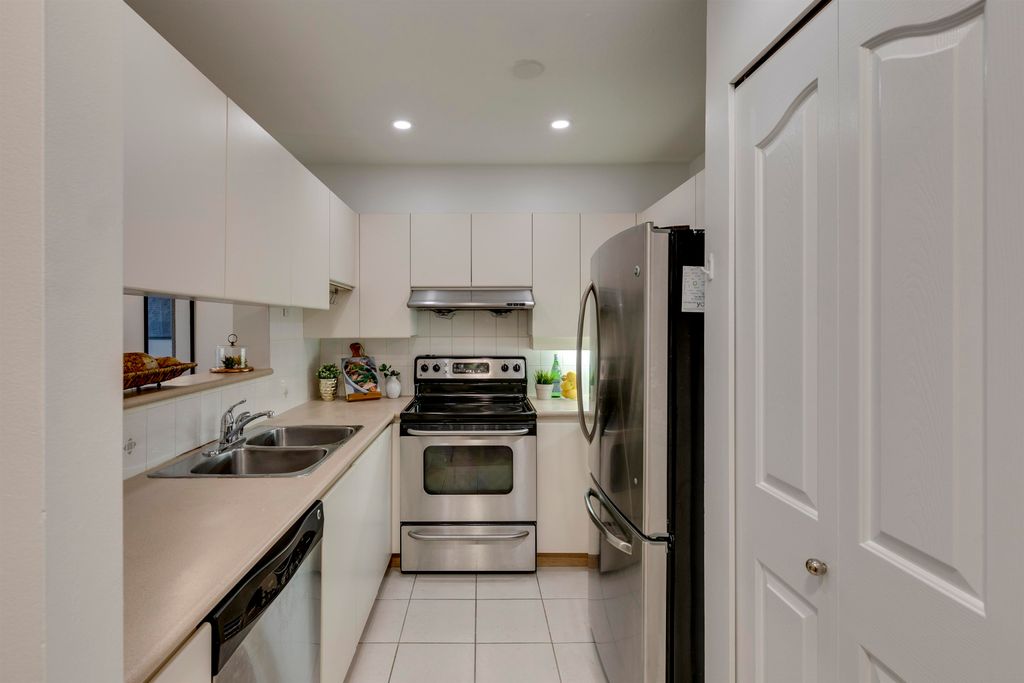 2628 Ash St, #207