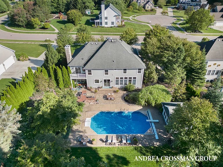 2746 Sanctuary Dr