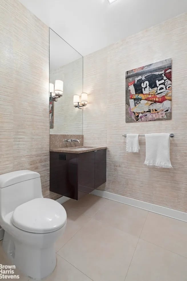 520 West 19th Street Unit: 6C