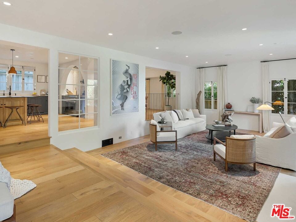 1448 Queens Wy