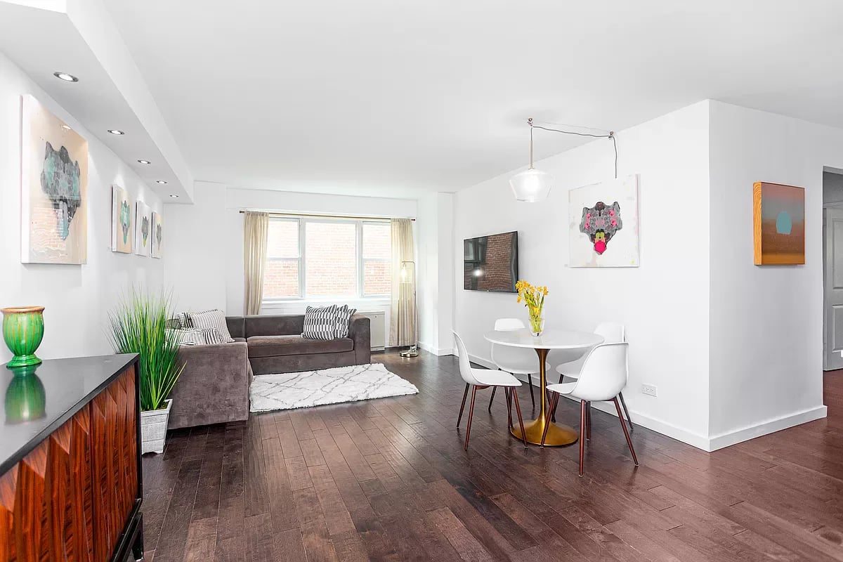 101 West 12th St Unit: 3G