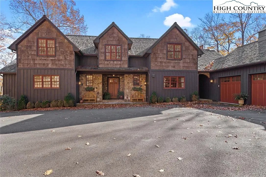 104 Ridge Dr
